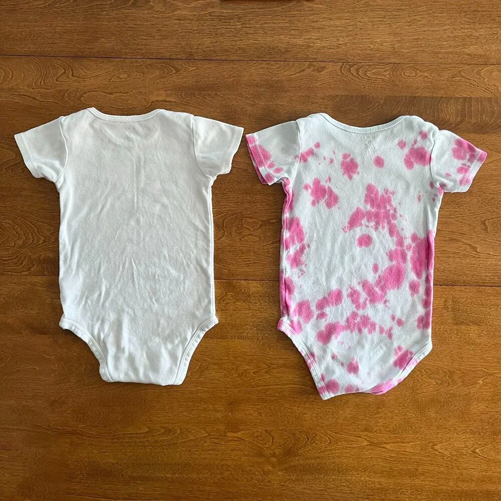 Carter's pink tie-dye and white onesies 18m *Free in bundle*